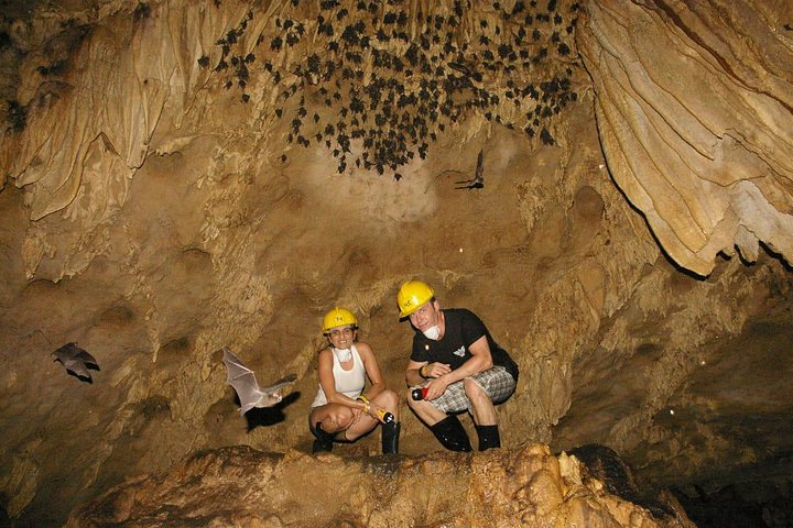 VENADO CAVES